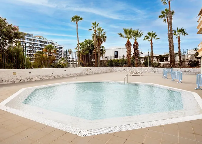 Home2book Terrace & Pool Retreat, Americas